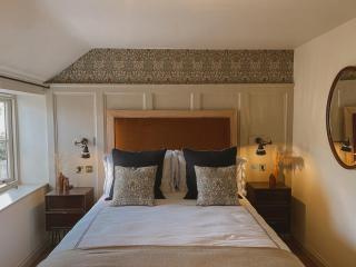 Charming Character Cottage - 3