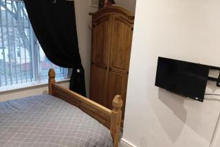 Dale combe 3 Bedroom House 5 star on air bnb - 1