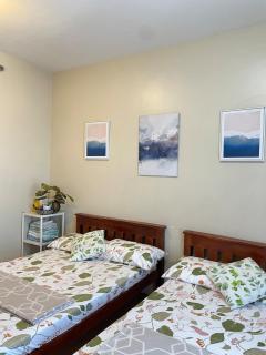 Sunvida Tower - La Maria Rentals - 2 Double Beds with Balcony near SM Mall with Wi-Fi - 8