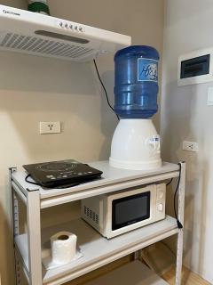 Sunvida Tower - La Maria Rentals - 2 Double Beds with Balcony near SM Mall with Wi-Fi - 1