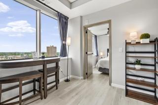 Modern One Bedroom Apartment with Gym - 8