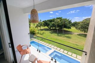 Cozy 3BR Golf and Pool View Apt - 9