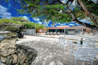 NEW RENOVATION - Beachside One-Bedroom Suite - 5