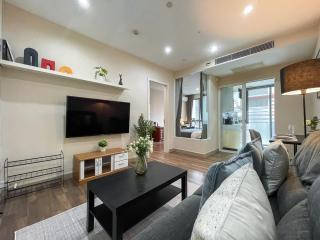 Near BTS l Central Sukhumvit l Pool and Garden - 1