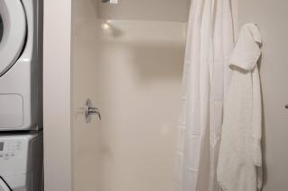 Deer District Studio Apt - One Block from Fiserv and Baird - 1