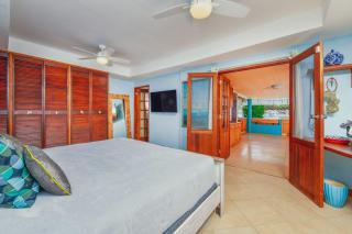 NEW Listing Beachfront Suite and Spacious Patio - 7