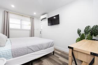Coastal Charm, 1st floor, AC, KingB, Free parking - 5