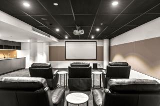 Designer 2 Bedroom Apartment in South Brisbane - 3