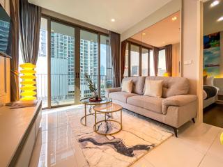 Near BTS l Fully furnis l Pool and Sauna - 1
