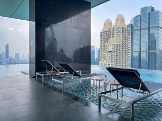 Near BTS l Fully furnish l Gym and Pool - 6