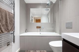 2 Bed Flat Tottenham London - 6