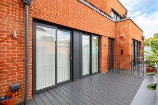 2 Bed Flat Tottenham London - 4