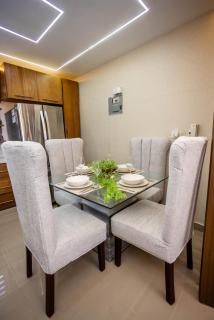 Stylish Luxury Balcony Fast WiFi Parking - 7