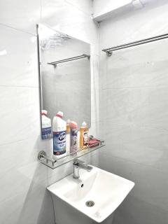 Ly Nam De Hostel - near by Train Street, Ha Noi - 5