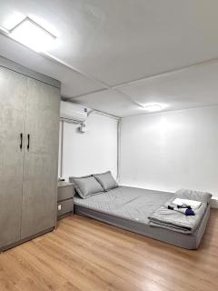 Ly Nam De Hostel - near by Train Street, Ha Noi - 4