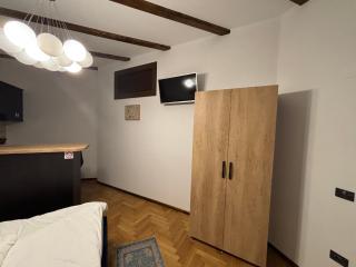 Kromatic 5 Boutique Studios - Old town Center - 5