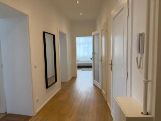 Kriemhild Apartments - 6