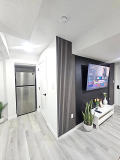 Modern 2BR Private Basement Suite Edmonton - 4