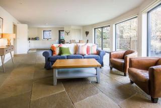 Otters Holt Riverside Retreat Hot Tub near Loch Tay - 8