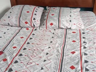 Chambre calme pour femmes, en forêt, 1km plage - 1