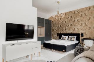 Renovated Luxury Suite - Premier City Centre Hub - 5