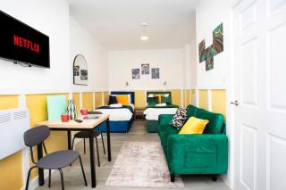 Cardiff Bay Studio - 0