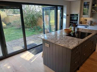 Spacious 3BR Home with Garden & Parking - 9