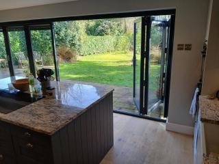 Spacious 3BR Home with Garden & Parking - 5