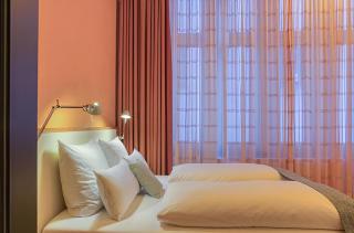 Juno Hotel & Apartments - 5