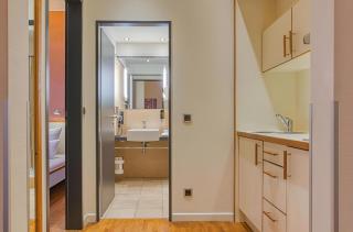 Juno Hotel & Apartments - 7