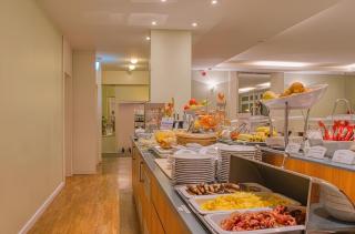 Juno Hotel & Apartments - 4
