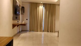 Omaxe mini hazratganj - 3