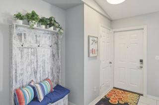 Cape Coral Retreat | Heated Pool | Sleeps 10 - 3
