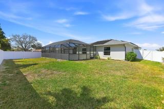 Cape Coral Retreat | Heated Pool | Sleeps 10 - 8