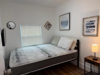 Great 3 bedroom house, Miami Great value central location - 1