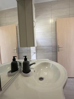 Starigrad Paklenica-Josipa apartmani - 1