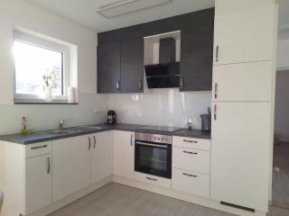 Gemütliche Wohnung mit Terrasse nahe Würth - 1