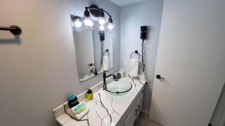 Sweeping 5th Floor Views - Direct Beach - Remodeled - 7