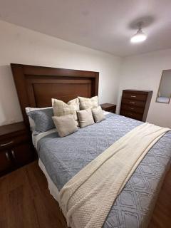 La Casa Blanca Renovada y Moderna - 4