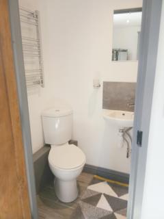 Cosy Hill Top Hut with Fantastic Views - Near Bala - 8