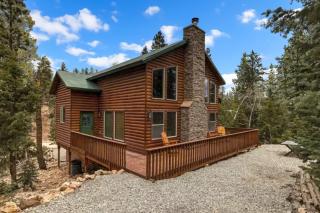 The Duck Creek Village Getaway - 0