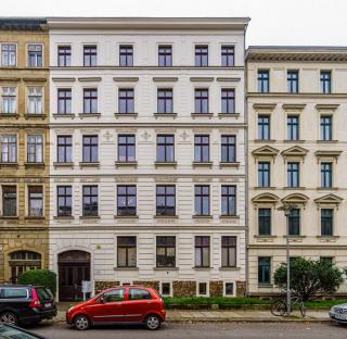 Luxus Zimmer mit Balkon Zentrale Lage modern und außergewöhnlich komfortabel - 1