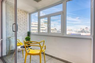 Sky View Apartment - Balcony over Universitate - 7
