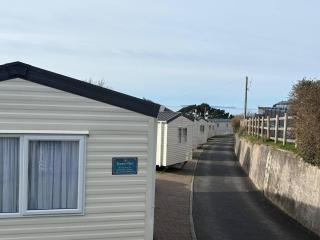 Golden Coast Holiday, Close to Woolacombe Beach - 0