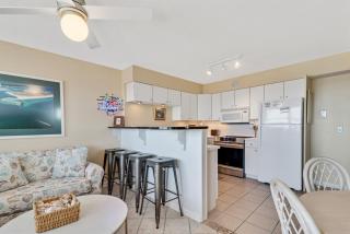 Summer Breeze 25-Cozy Beachfront condo - 3