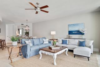 Bella Luna 202-Luxury Upscale Bayfront condo-3bd3ba-sleeps 8-Walk to Flora-Bama - 3