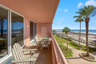 Doral 306 l Beachfront l Amazing View PoolsHot Tubs Resort 3rd-floor - 8