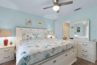 Beach Walk 18 Close to State Park Private Pool Free Parking Beach Access - 4