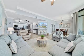 Phoenix West 2207 Total Luxury-Fully-Updated-Beachfront-Waterslide-Lazy River - 3