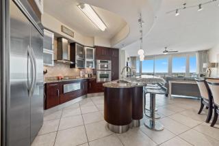 Bella Luna - 803 -High-end Luxury Condo-Bayfront-Sleeps 6-Walk to Flora-Bama - 7